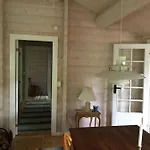 بيت للعطل Log House Near A Child-friendly Sandy